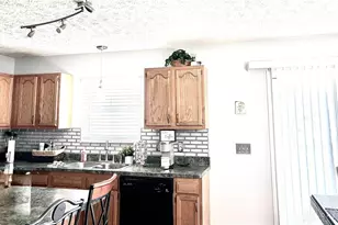 1006 Lofton Dr, Englewood, OH 45315 - Photo 5