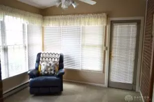 858 Trent Close, Springfield, OH 45503 - Photo 5