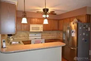 858 Trent Close, Springfield, OH 45503 - Photo 7