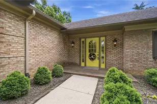 550 Evans Ln, Washington Twp, OH 45459 - Photo 5