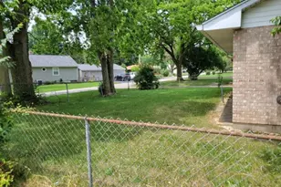 4777 Dawnwood Dr, Clayton, OH 45415 - Photo 9