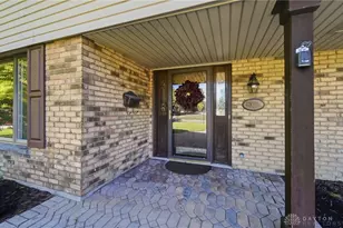 5362 Oakton Cir, Kettering, OH 45440 - Photo 3