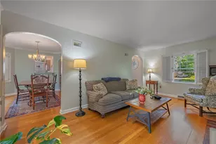 360 East Dr, Oakwood, OH 45419 - Photo 5