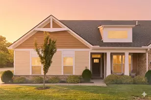 648 Coral Ct, Beavercreek, OH 45430 - Photo 1
