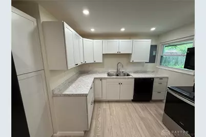 5705 Tibet Drive, Huber Heights, OH 45424 - Photo 7