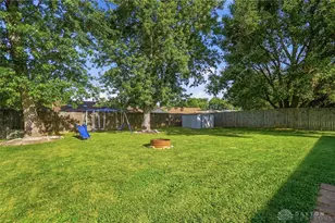 7329 Kirkview Dr, Huber Heights, OH 45424 - Photo 27