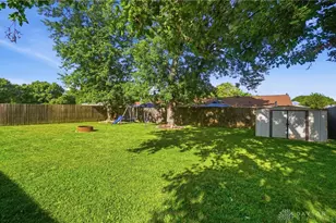 7329 Kirkview Dr, Huber Heights, OH 45424 - Photo 29