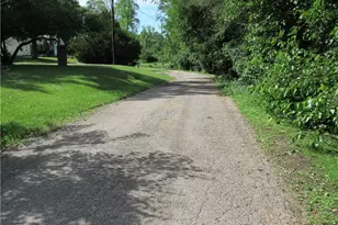 1460 Olt Rd Ext Rd, Jefferson Twp, OH 45417 - Photo 15