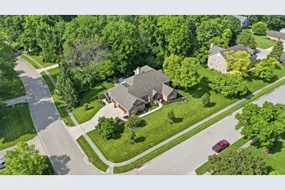 9301 Patriot Woods Court, Washington Twp, OH 45458 - Photo 3