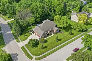 9301 Patriot Woods Ct, Washington Twp, OH 45458 - Photo 3