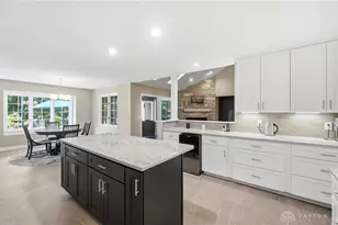 9301 Patriot Woods Ct, Washington Twp, OH 45458 - Photo 23