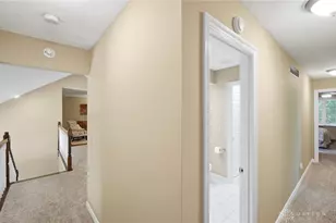 9301 Patriot Woods Ct, Washington Twp, OH 45458 - Photo 57