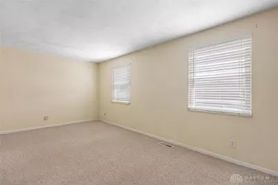 2106 Wellington Court, Fairborn, OH 45324 - Photo 15