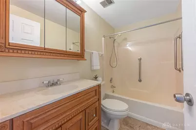 2106 Wellington Court, Fairborn, OH 45324 - Photo 17