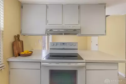 2106 Wellington Court, Fairborn, OH 45324 - Photo 7