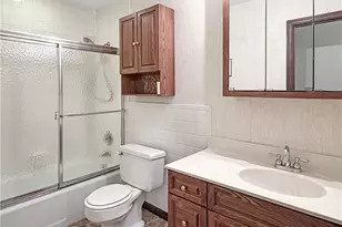 740 W Whipp Rd, Washington Twp, OH 45459 - Photo 19