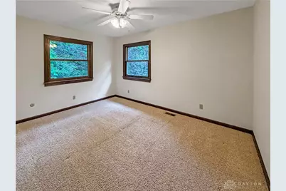 740 W Whipp Road, Washington Twp, OH 45459 - Photo 17