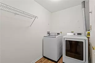 6635 Brigham Sq, Centerville, OH 45459 - Photo 17
