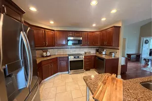 2049 N Highlander Dr, Xenia, OH 45385 - Photo 9