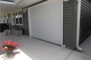 1227 Styer Dr, Bethel Twp, OH 45344 - Photo 3