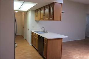 4902 Birchview Ct, Huber Heights, OH 45424 - Photo 9