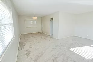 5325 Bromwick Dr, Trotwood, OH 45426 - Photo 9