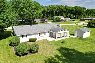 1101 E Bridle Ln, West Carrollton, OH 45449 - Photo 3