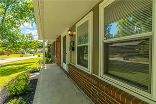 4952 Pepperwood Dr, Riverside, OH 45424 - Photo 3