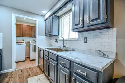 6951 Taylorsville Rd, Huber Heights, OH 45424 - Photo 11