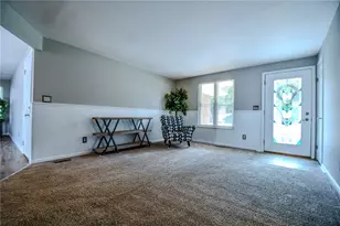 6951 Taylorsville Rd, Huber Heights, OH 45424 - Photo 7