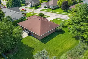 1780 Tearose Cir, Fairborn, OH 45324 - Photo 47