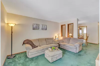 7832 Betsy Ross Circle, Washington Twp, OH 45459 - Photo 5