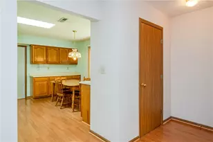 1830 Primrose Ln, Fairborn, OH 45324 - Photo 7