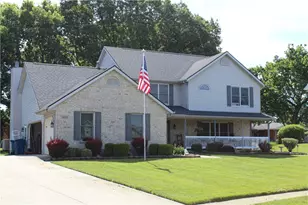1070 Winston Ln, Tipp City, OH 45371 - Photo 1