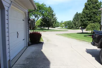 1070 Winston Lane, Tipp City, OH 45371 - Photo 11