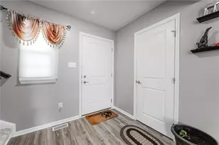 1015 Colonial Way, Dayton, OH 45424 - Photo 5