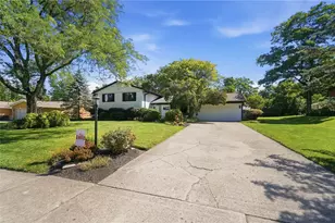8220 Paragon Rd, Washington Twp, OH 45458 - Photo 3