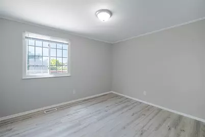 3636 Charlotte Mill Drive, West Carrollton, OH 45439 - Photo 11