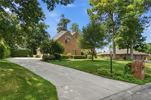 2534 Oakmoor Ln, Miami Township, OH 45459 - Photo 11
