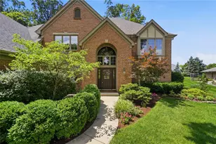 2534 Oakmoor Ln, Miami Township, OH 45459 - Photo 9