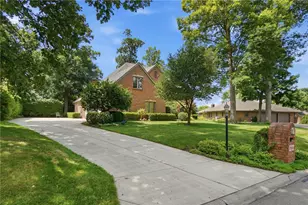 2534 Oakmoor Ln, Miami Township, OH 45459 - Photo 11