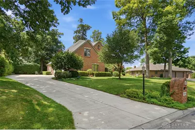 2534 Oakmoor Lane, Miami Township, OH 45459 - Photo 9