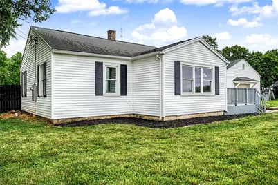 9106 Franklin Madison Road, Franklin Twp, OH 45327 - Photo 3
