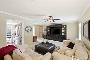 313 Chris Dr, Englewood, OH 45322 - Photo 9