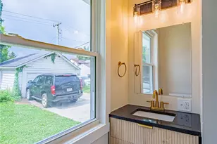 258 E Siebenthaler Ave, Dayton, OH 45405 - Photo 25