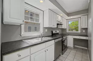 300 Wiltshire Blvd, Oakwood, OH 45419 - Photo 13