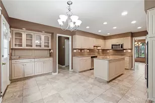 947 Brittany Hills Dr, Washington Twp, OH 45459 - Photo 19