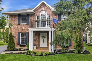 39 E Dixon Ave, Oakwood, OH 45419 - Photo 1