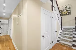 39 E Dixon Ave, Oakwood, OH 45419 - Photo 25
