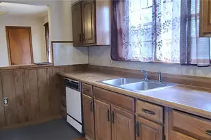 4455 E Kitridge Rd, Bath Twp, OH 45424 - Photo 13
